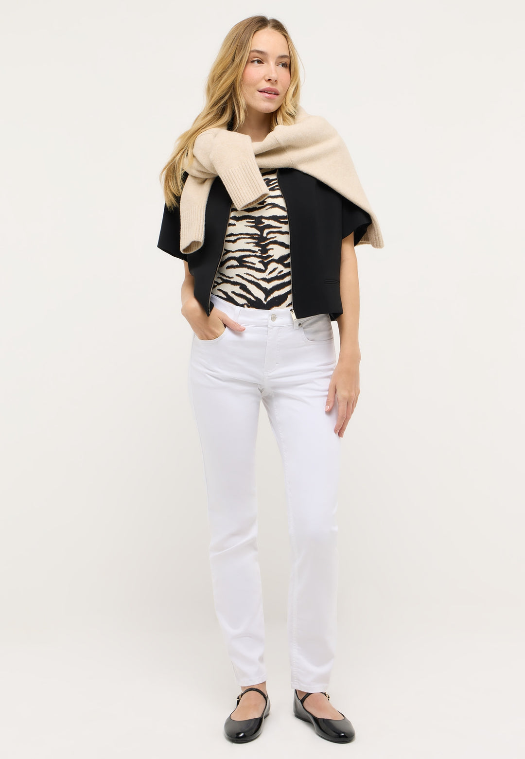 CICI, white 70 Bild 4