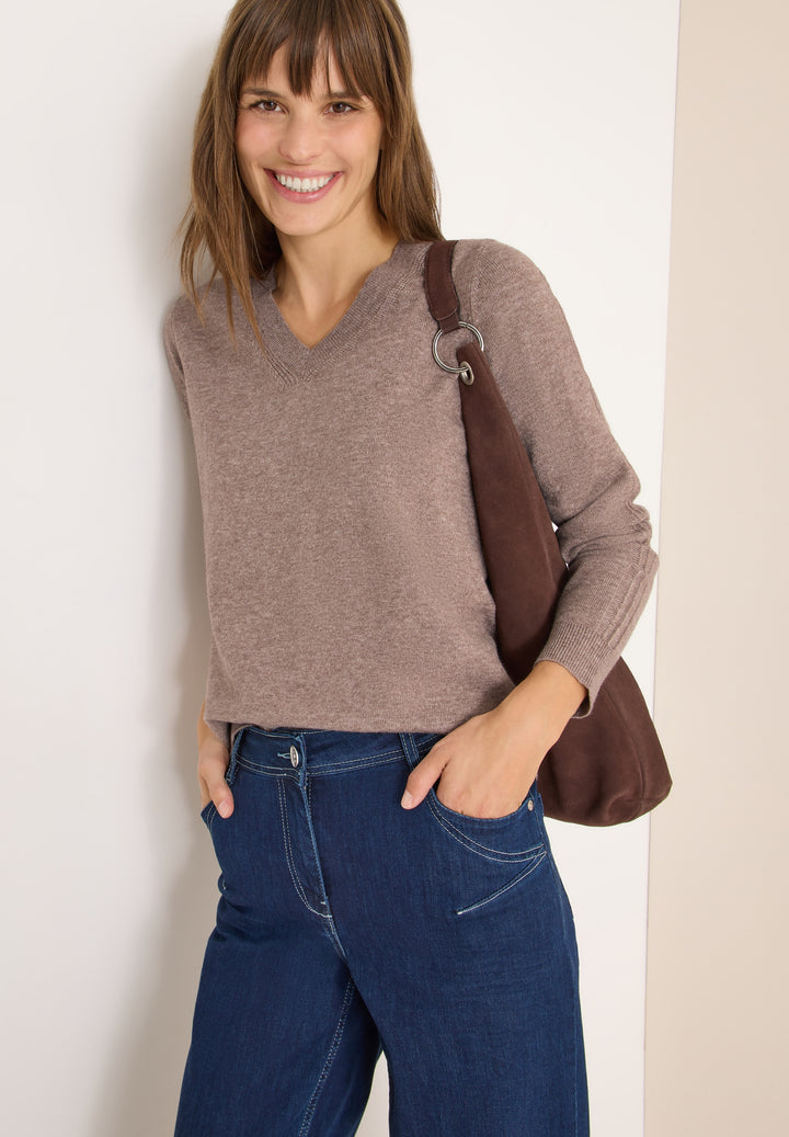 Cosy short V-neck, chocolate mousse melange 17189 Bild 3