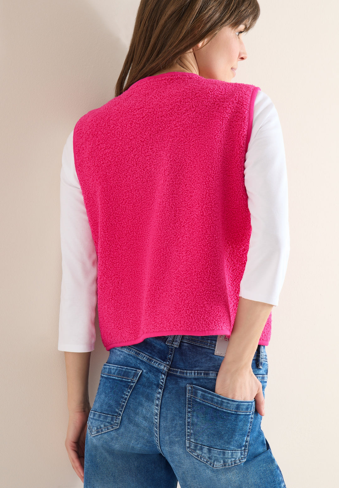 NOS Curly Fake Wool Vest, beetroot pink 17492 Bild 4