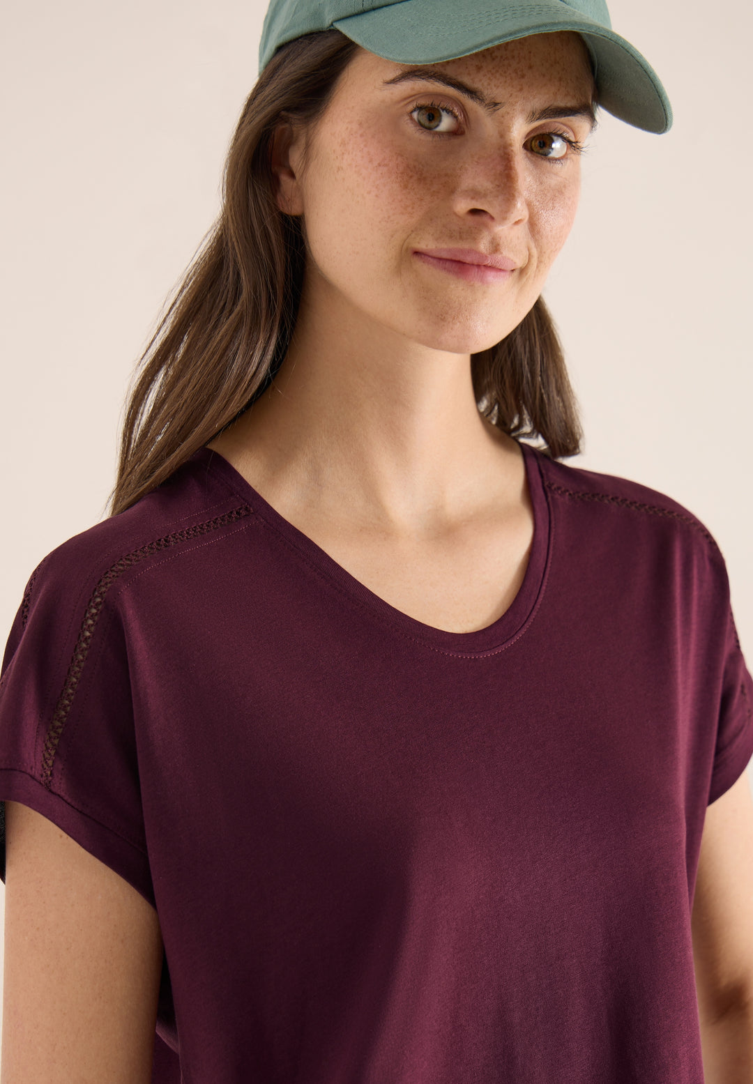 NOS Solid Lace Shoulder T-Shir, sweet grape red 17590 Bild 7