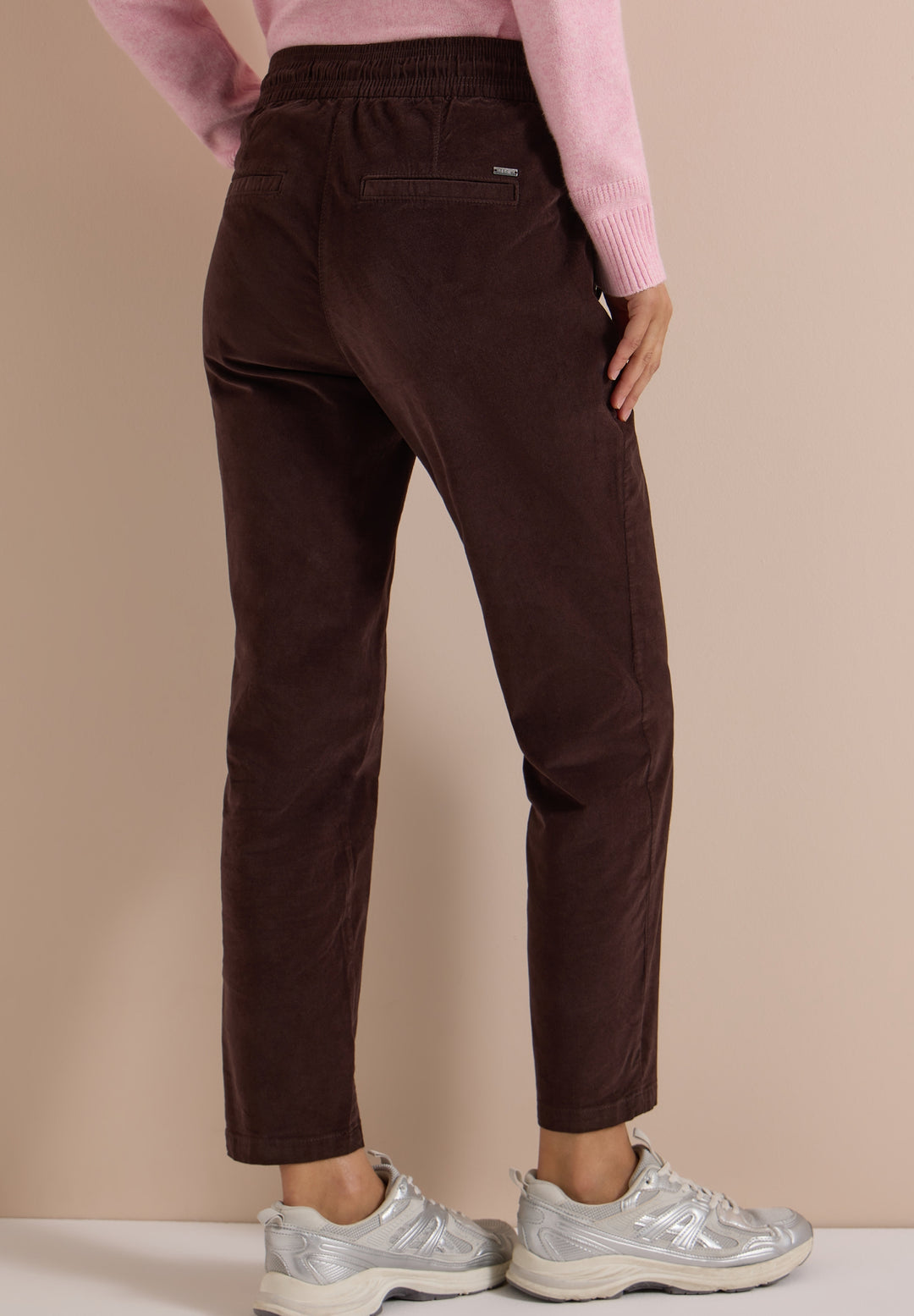 NOS Style Tracey Fine Corduroy, truffle brown 17747 Bild 4