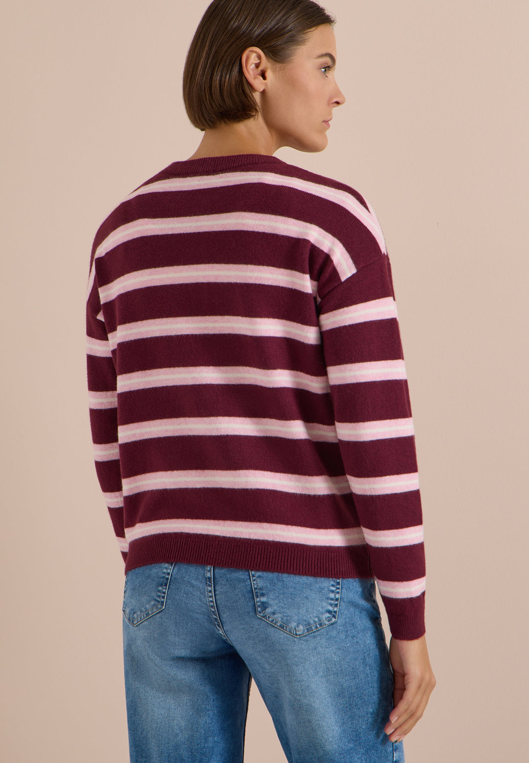 Striped cosy round neck, red wine 37903 Bild 4