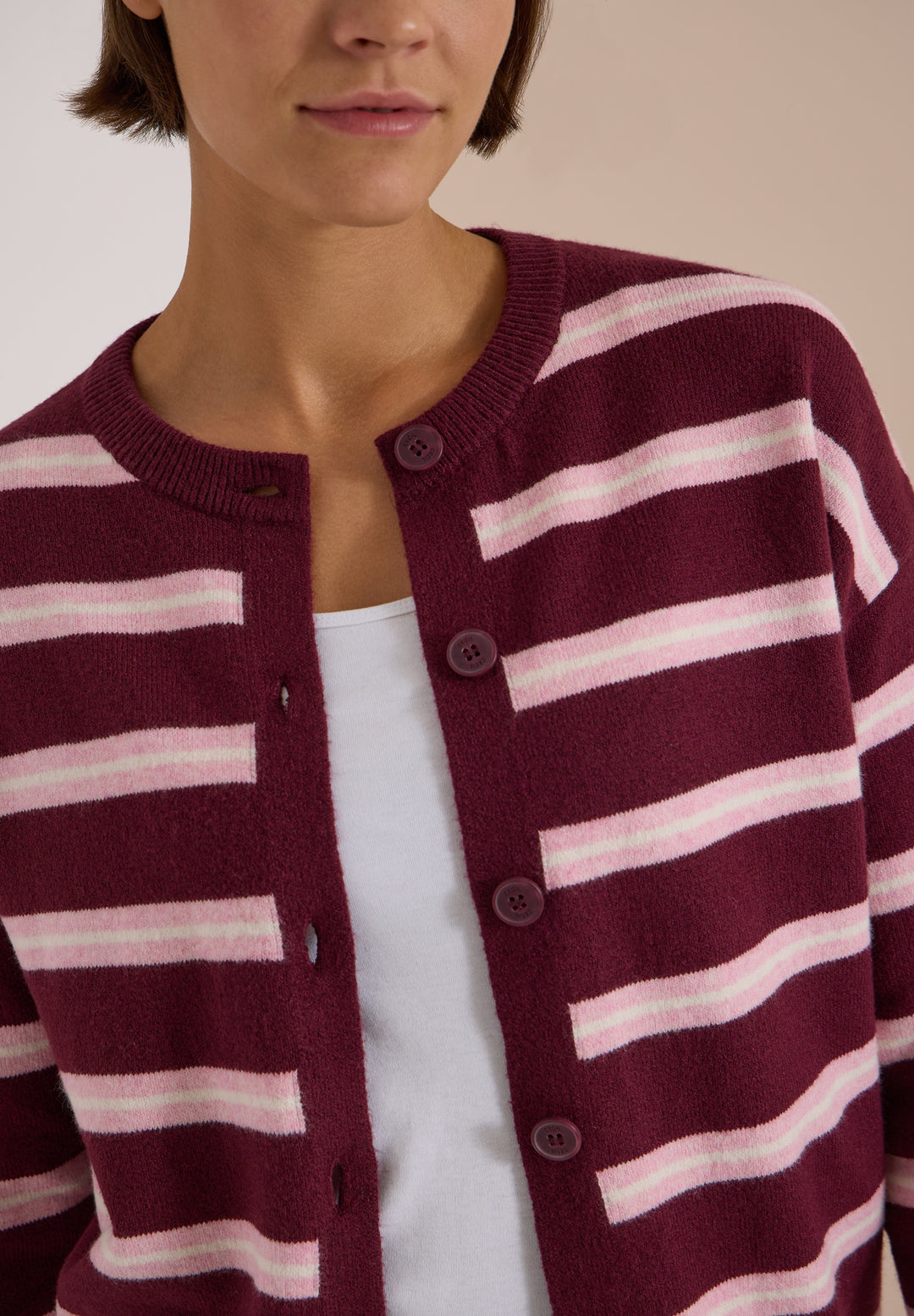 Striped cosy round neck, red wine 37903 Bild 6