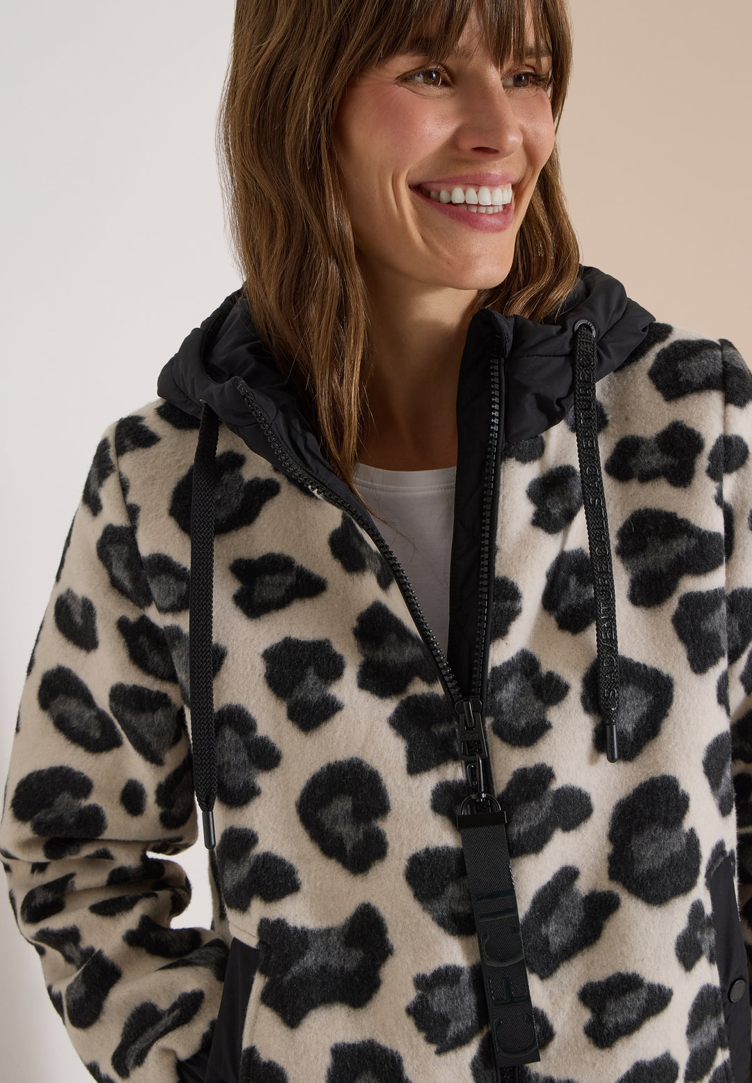 TOS Leo Wool Matmix Jacket, Black 30001 Bild 6