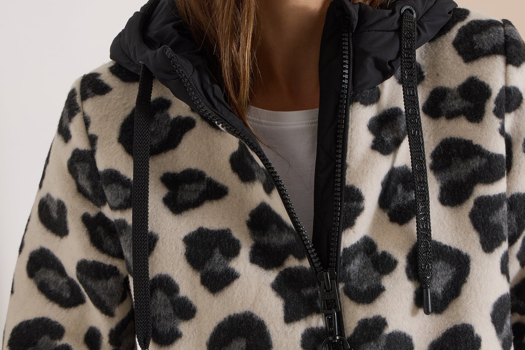 TOS Leo Wool Matmix Jacket, Black 30001 Bild 7
