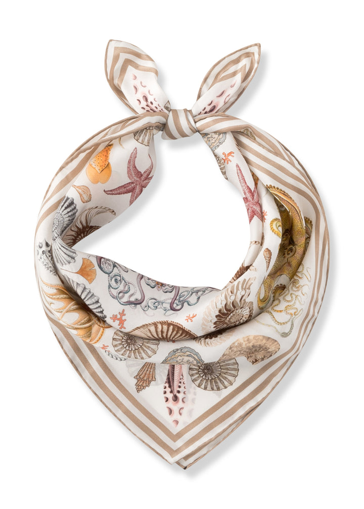 PRINTED NICKI SILK OCEAN ORNAMENTS beige-53X53CM, beige BEI1 Bild 1