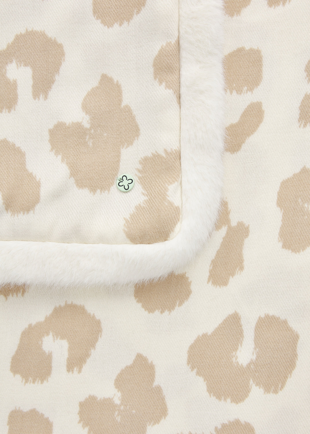PRINTED TRIANGLE POLYESTER/VISCOSELEO WITH FAKE FUR beige-126X126X185, beige BEI2 Bild 3