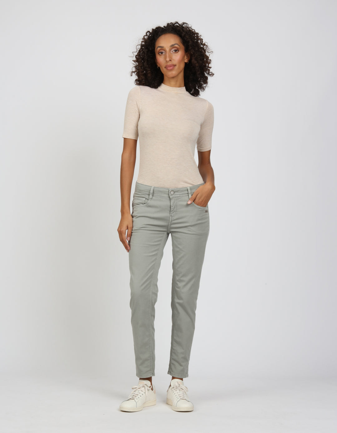 94AMELIE CROPPED, green tea 6793 Bild 1