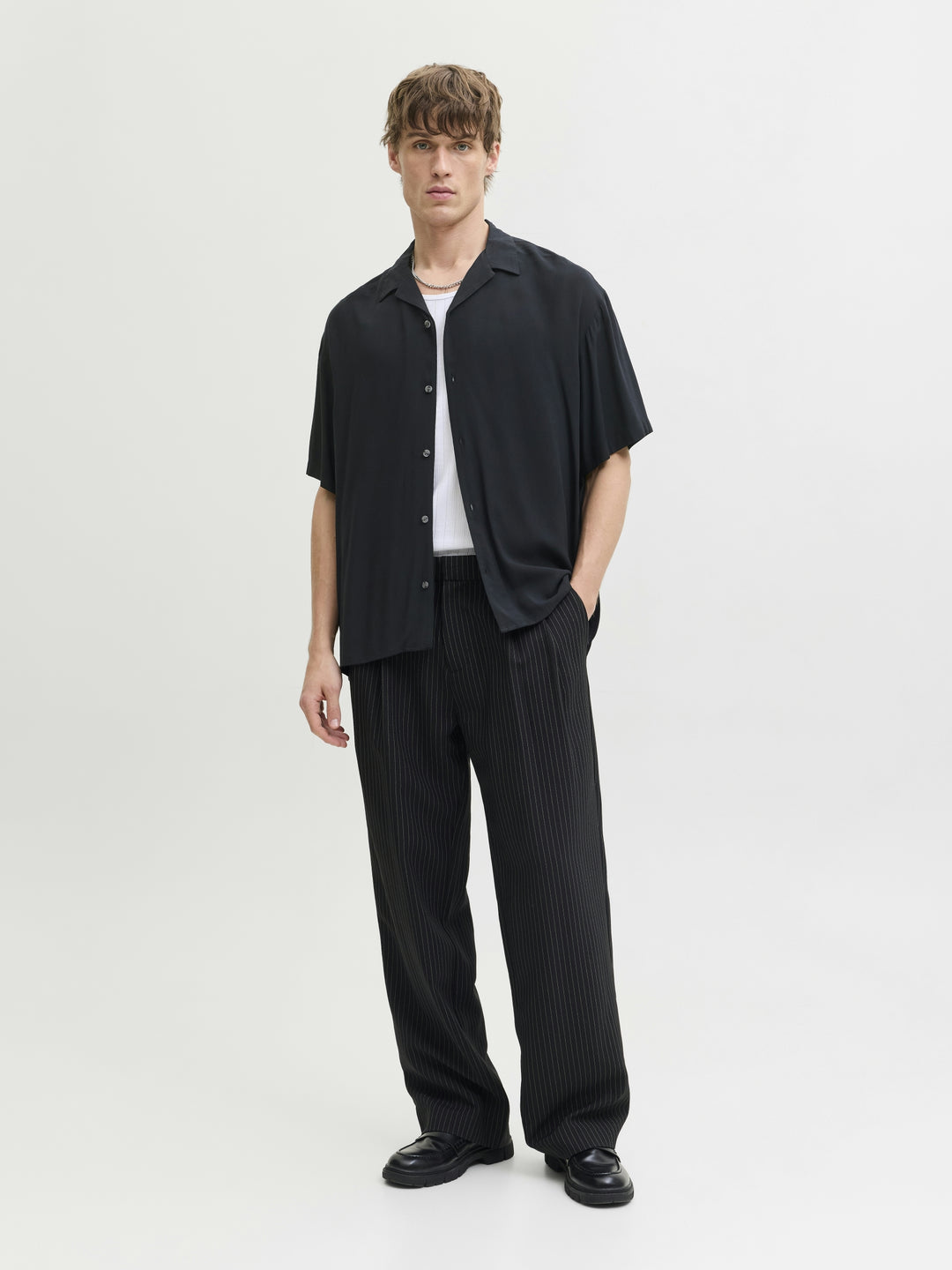 JJEJEFF RESORT SOLID SHIRT SS SN, Black 178012 Bild 4