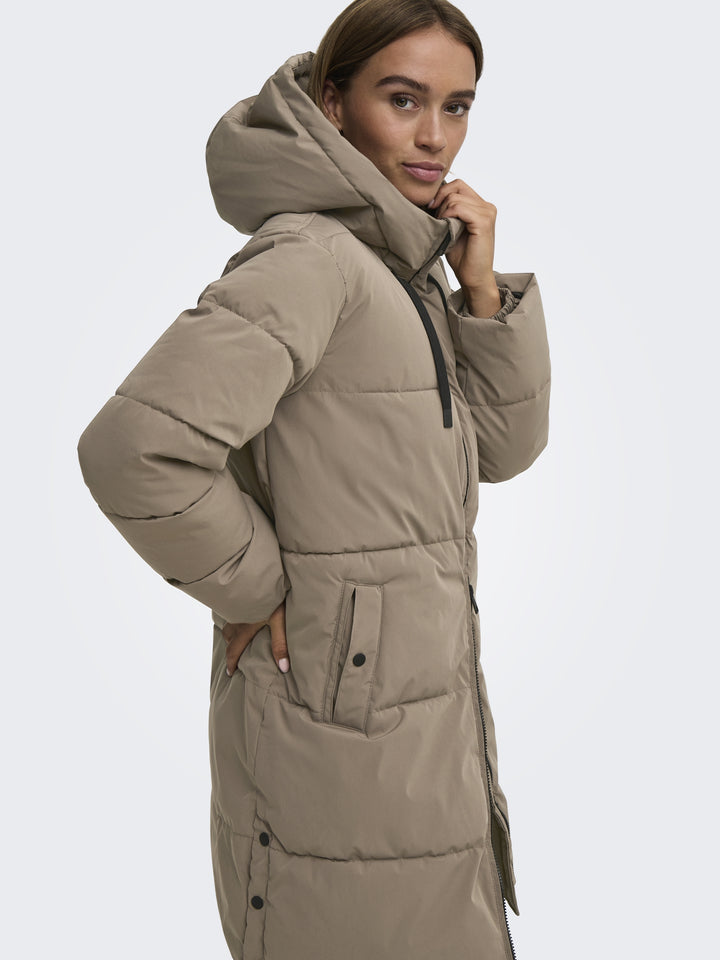 JDYBLAIR LONG HOOD PUFFER OTW SIJ, Walnut/CONTRAST BLACK 239935001 Bild 3