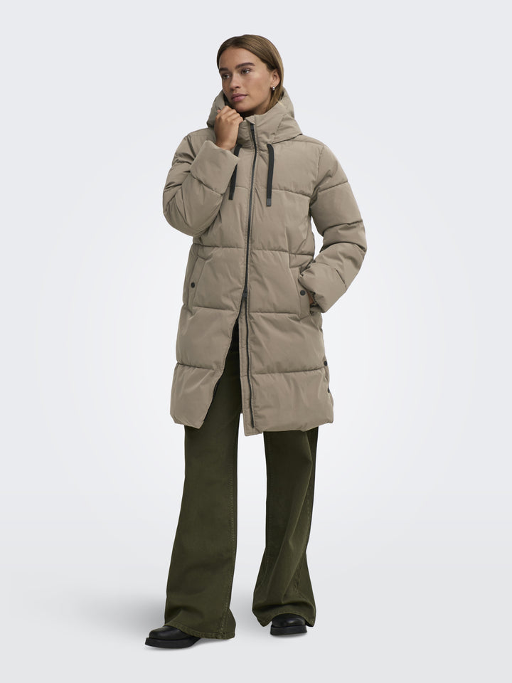 JDYBLAIR LONG HOOD PUFFER OTW SIJ, Walnut/CONTRAST BLACK 239935001 Bild 4