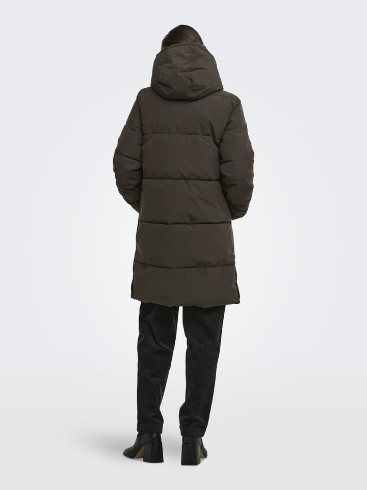 JDYBLAIR LONG HOOD PUFFER OTW SIJ, Chocolate Torte/CONTRAST BLACK 244915001 Bild 5