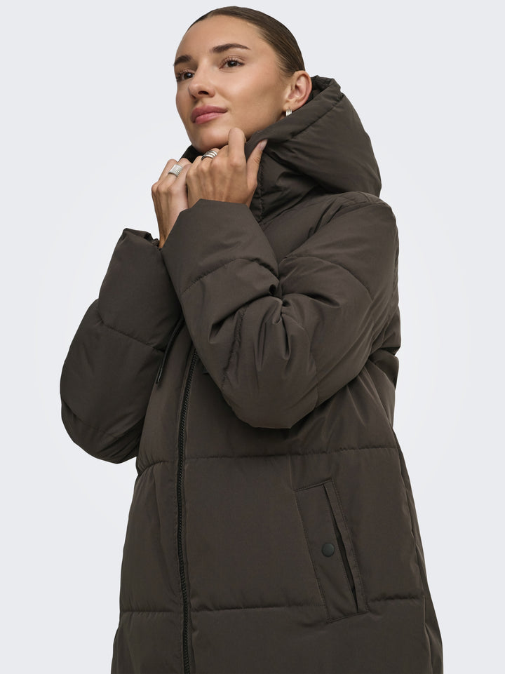 JDYBLAIR LONG HOOD PUFFER OTW SIJ, Chocolate Torte/CONTRAST BLACK 244915001 Bild 7