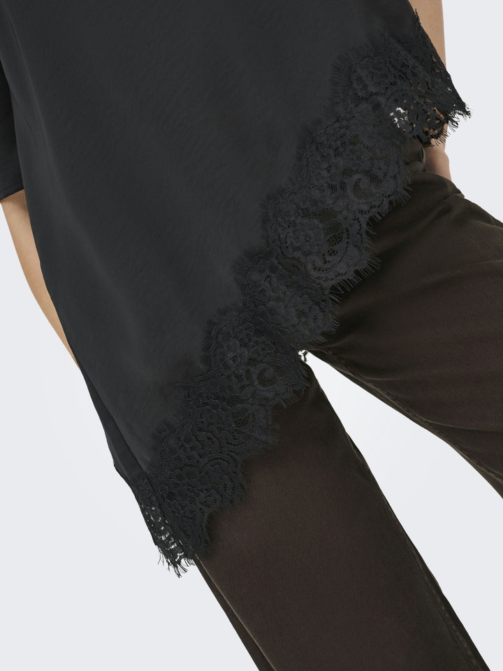 JDYURBA S/S ASSYMMETRIC TOP WVN EXP, Black/BLACK LACE 177911010 Bild 3
