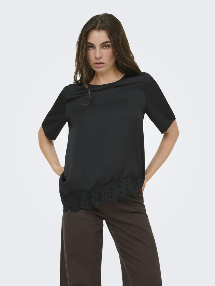 JDYURBA S/S ASSYMMETRIC TOP WVN EXP, Black/BLACK LACE 177911010 Bild 4