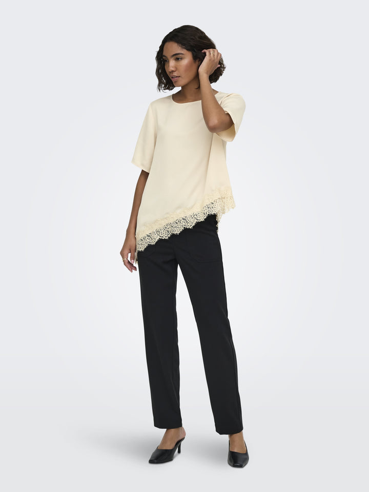 JDYURBA S/S ASSYMMETRIC TOP WVN EXP, Sandshell/WITH SANDSHELL LACE 196843007 Bild 5