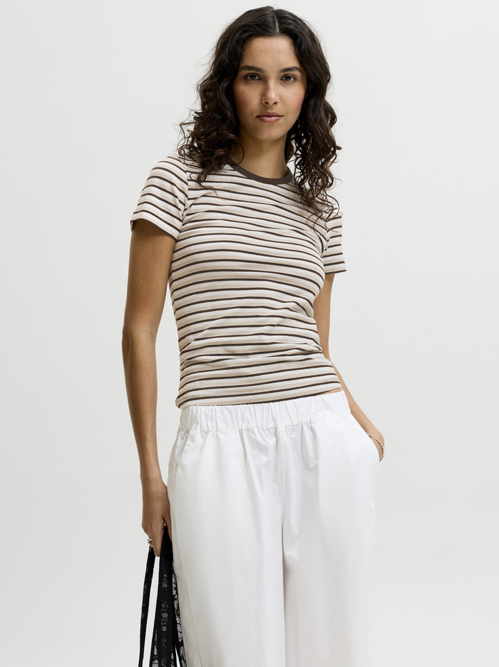 JXGIGI STR SS STRIPE TEE JRS EXP LN, Cloud Dancer/Oatmeal & Demitasse 177642001 Bild 1