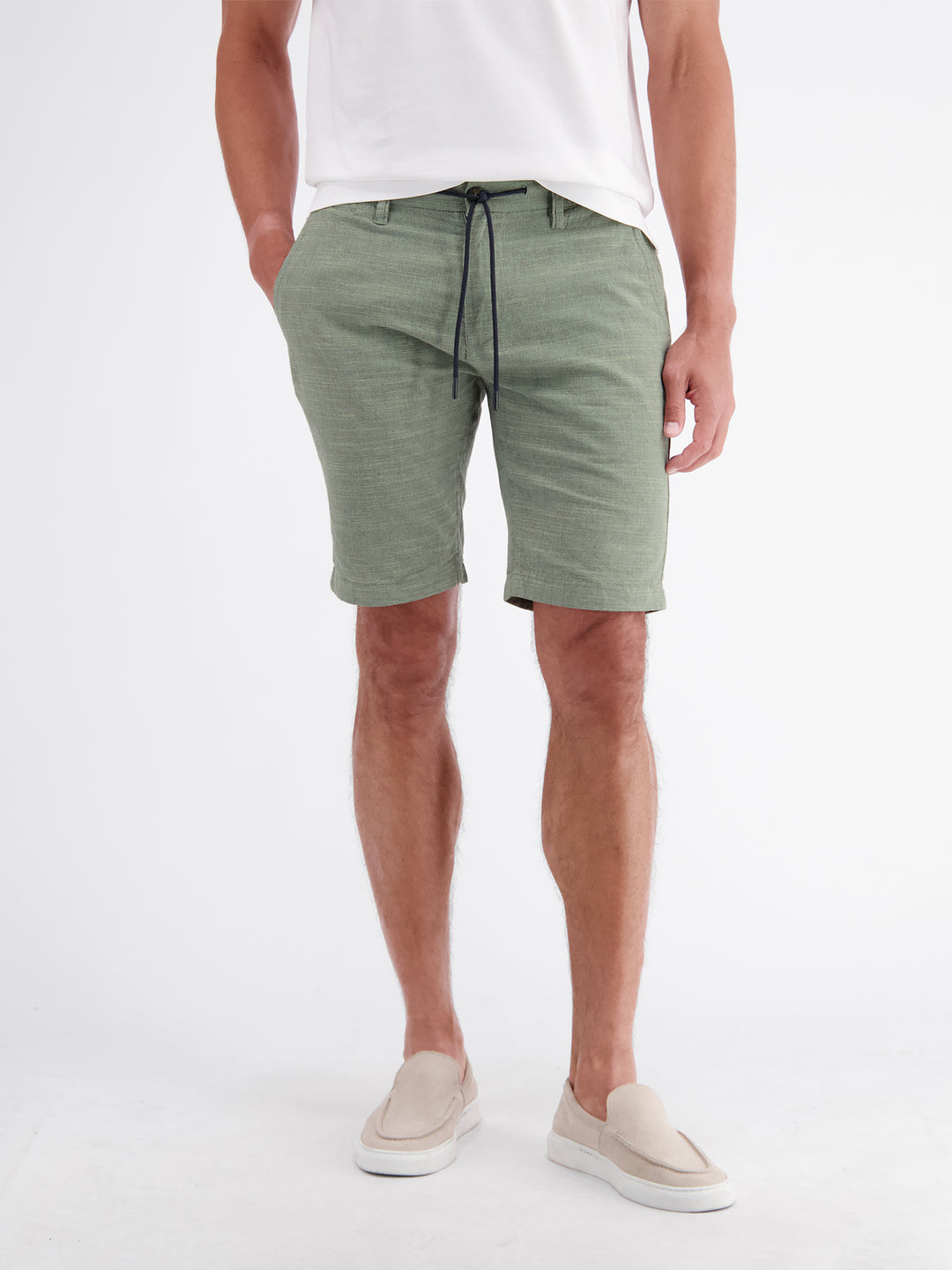 HOSE KURZ, NORDIC OLIVE 661 Bild 3