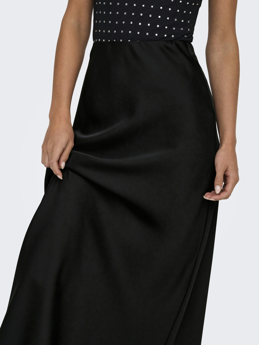 ONLCHIGO ANKEL SATIN SKIRT NOOS WVN, Black 177911 Bild 4