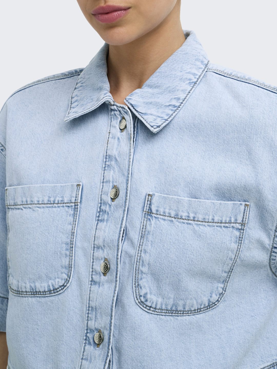 ONLCLEO LIFE SS CROP DNM SHIRT PIM, Light Blue Denim 177934 Bild 7