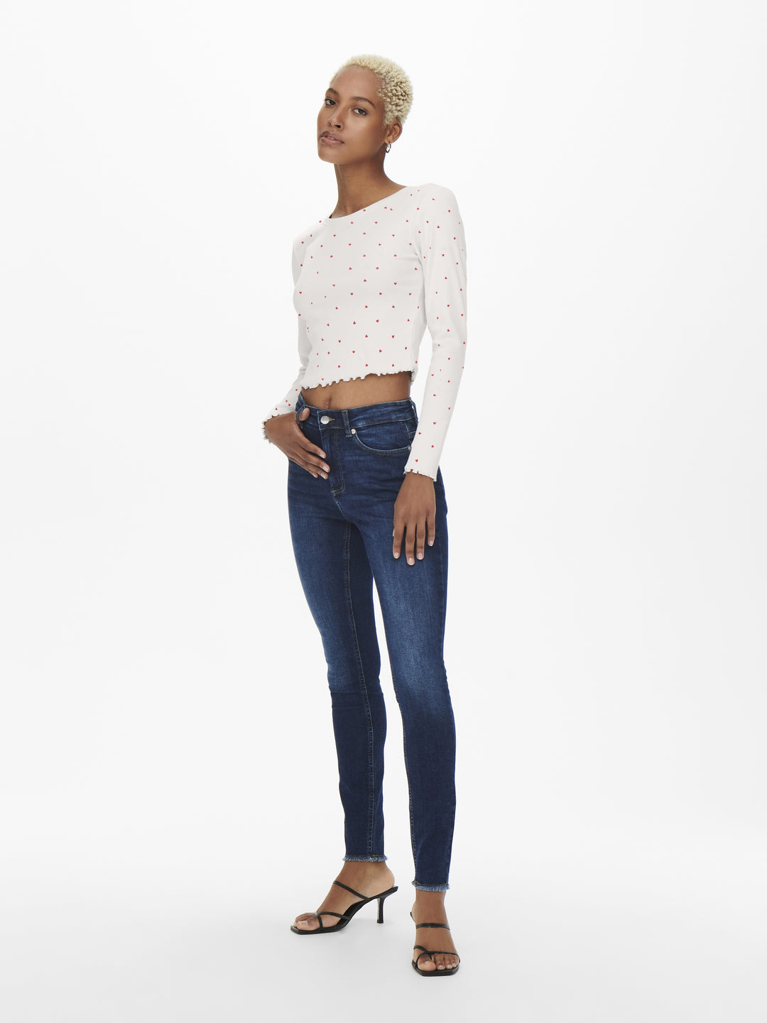 ONLFENJA L/S CROPPED AOP TOP JRS, Cloud Dancer/Little heart barbados 177922014 Bild 4
