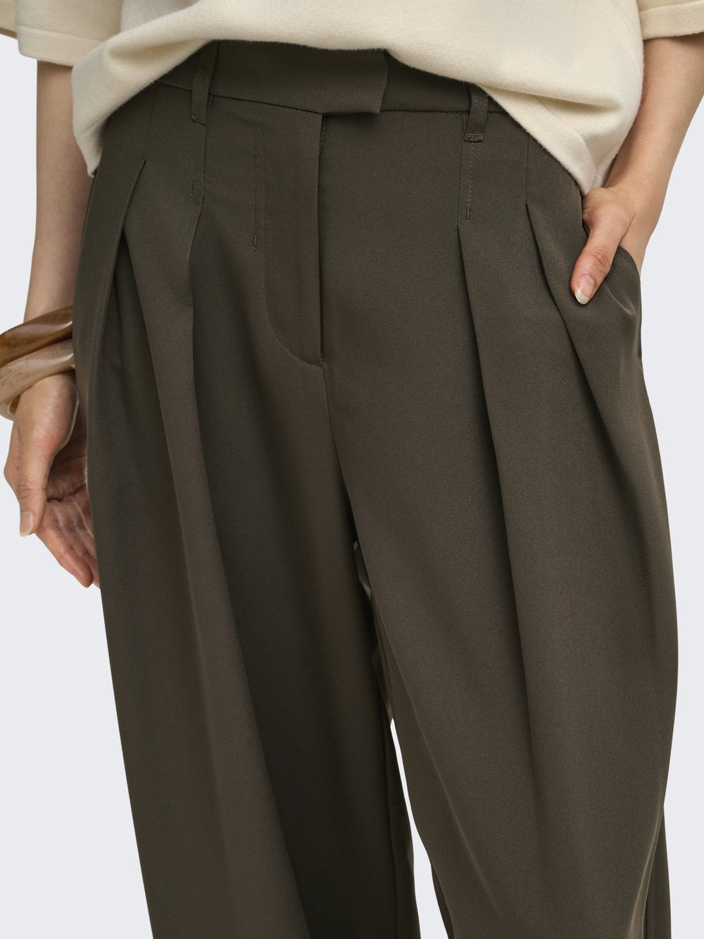ONLKIRSY MW PLEAT BARREL PANT TLR, Coffee Bean 237375 Bild 2