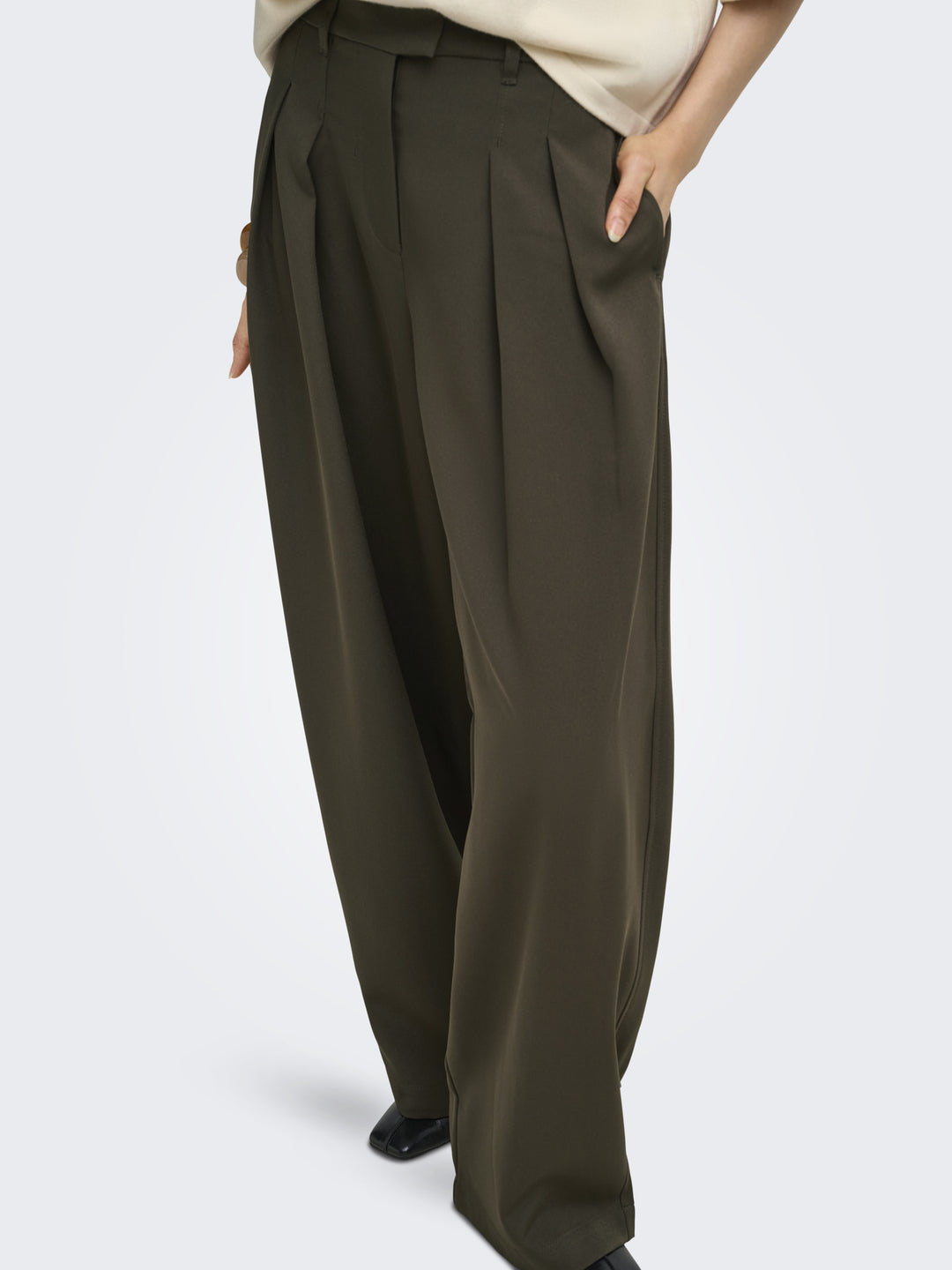 ONLKIRSY MW PLEAT BARREL PANT TLR, Coffee Bean 237375 Bild 7