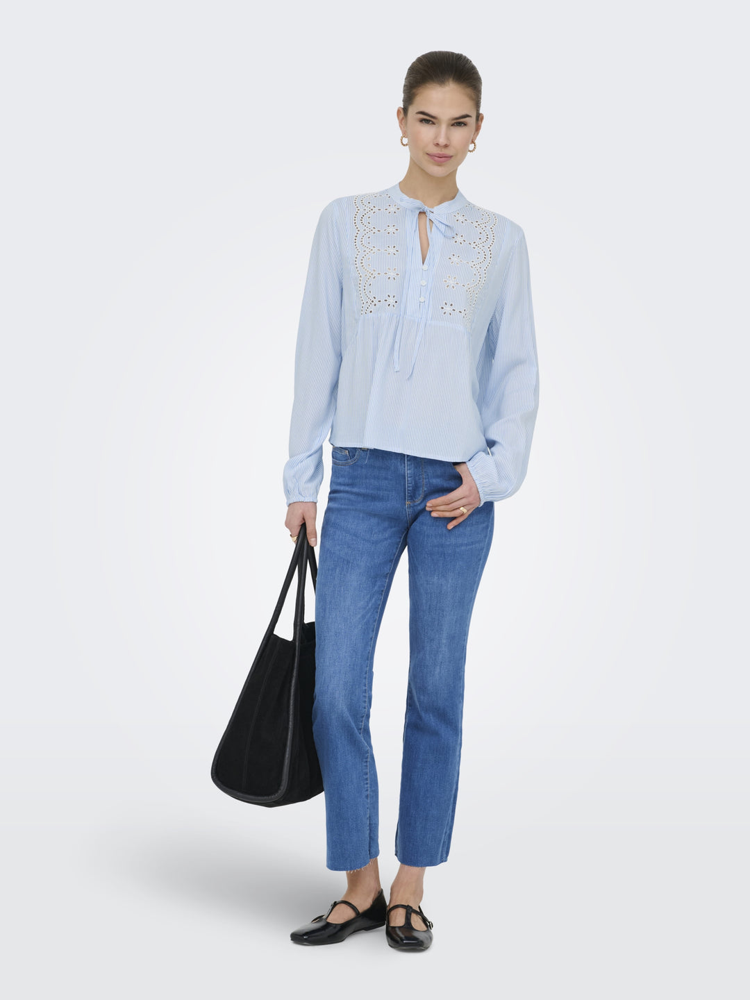 ONLLENNYO LS EMBROID V-NECK TOP NOO, Kentucky Blue/BRIGHT WHITE 206870001 Bild 5