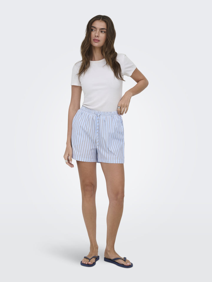 ONLLORIS STRIPED SHORTS WVN, Chambray Blue/W. Bright white + Bla 187358002 Bild 6