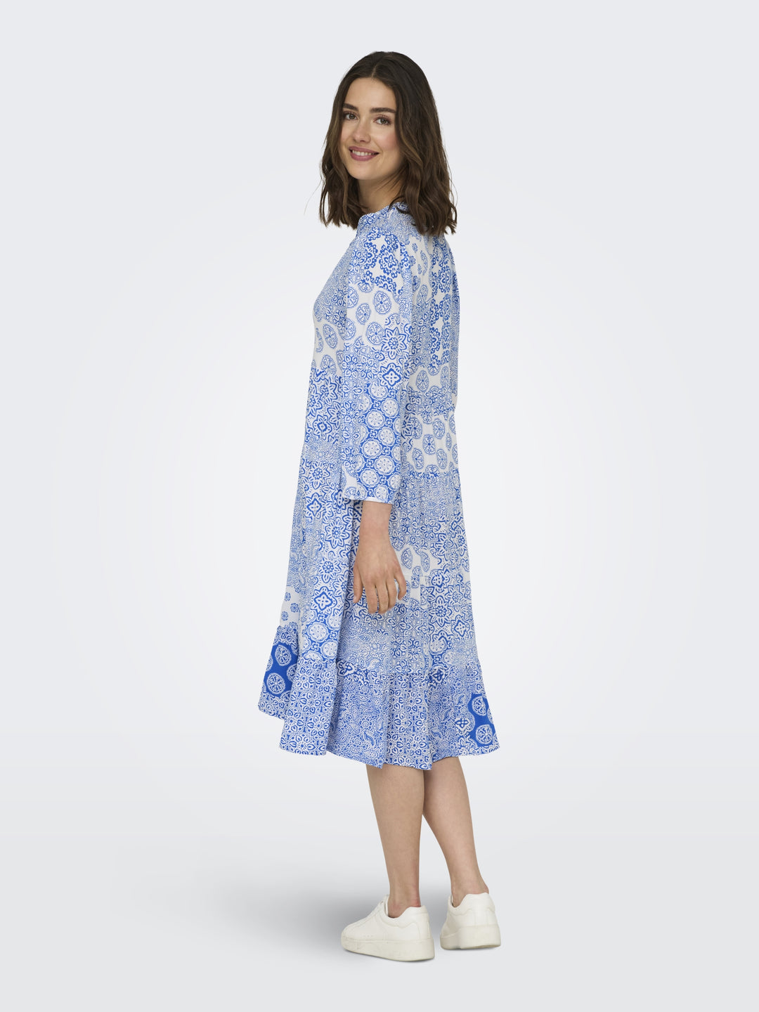 ONLMILANA 7/8 DRESS WVN NOOS, Princess Blue/MIX GRAPHIC 219550010 Bild 4