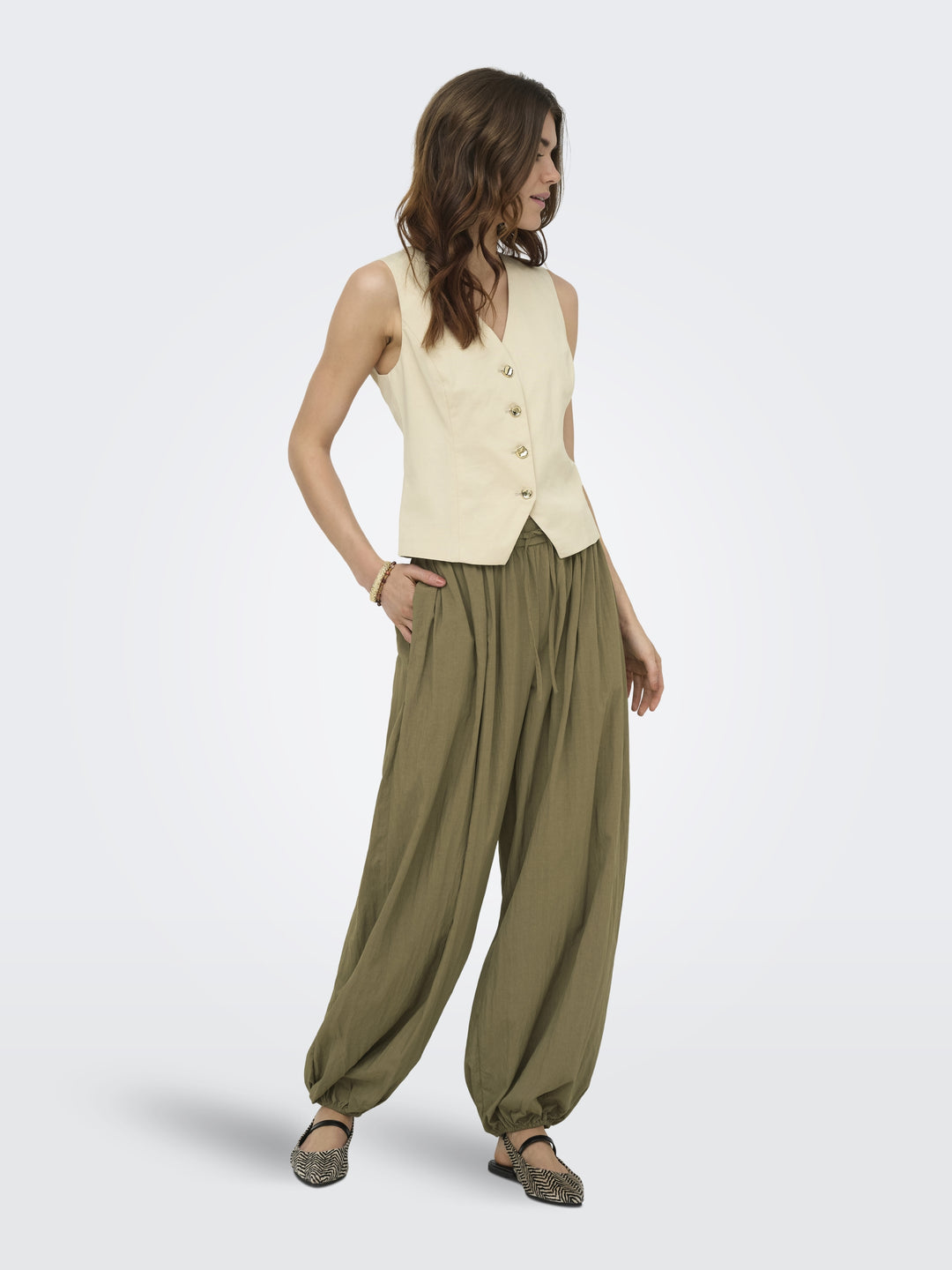 ONLNITA PLEATED BALLOON PANT PNT, Capers 293837 Bild 6