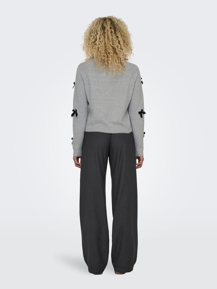 ONLNOELLE LS BOW PULLOVER KNT, Light Grey Melange/W. Black Bows 179073002 Bild 2