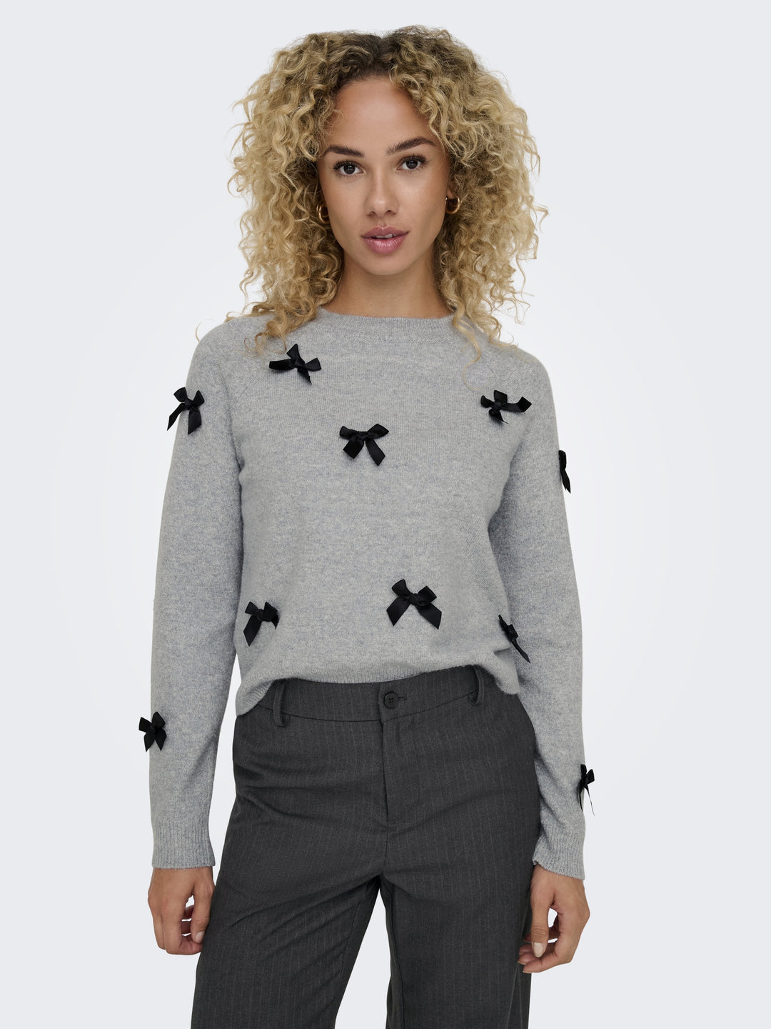 ONLNOELLE LS BOW PULLOVER KNT, Light Grey Melange/W. Black Bows 179073002 Bild 4