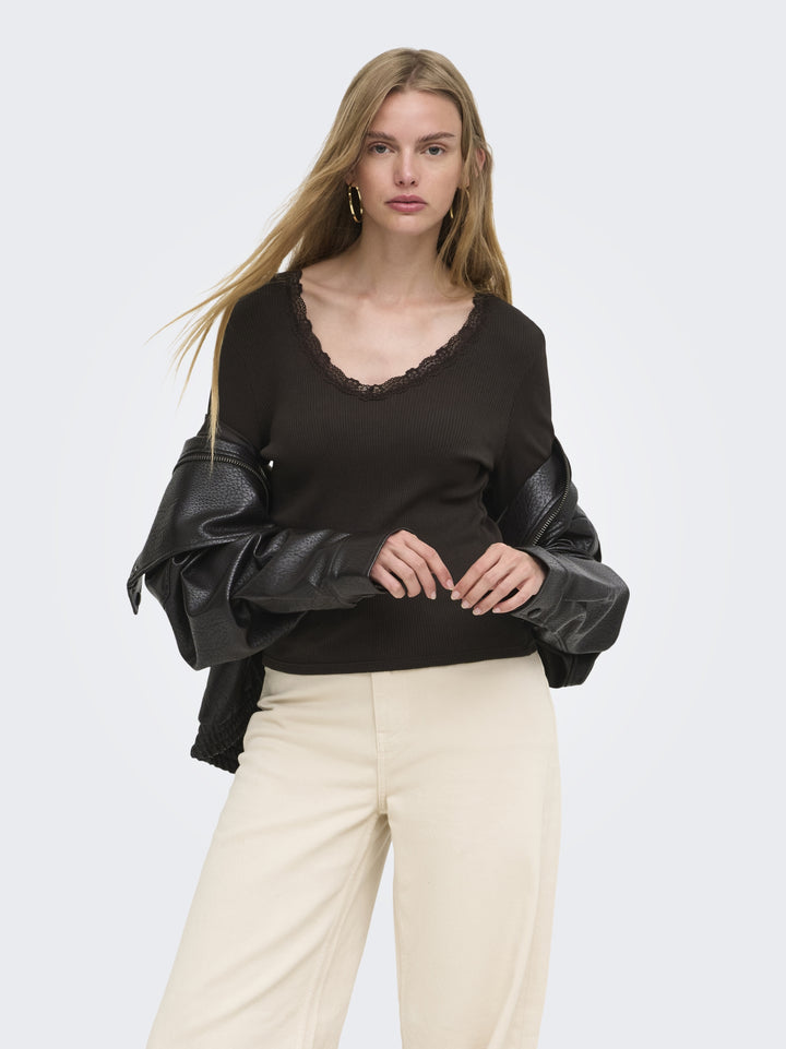 ONLSARA SHARAI L/S V-NECK TOP JRS N, Chocolate Torte 244915 Bild 4