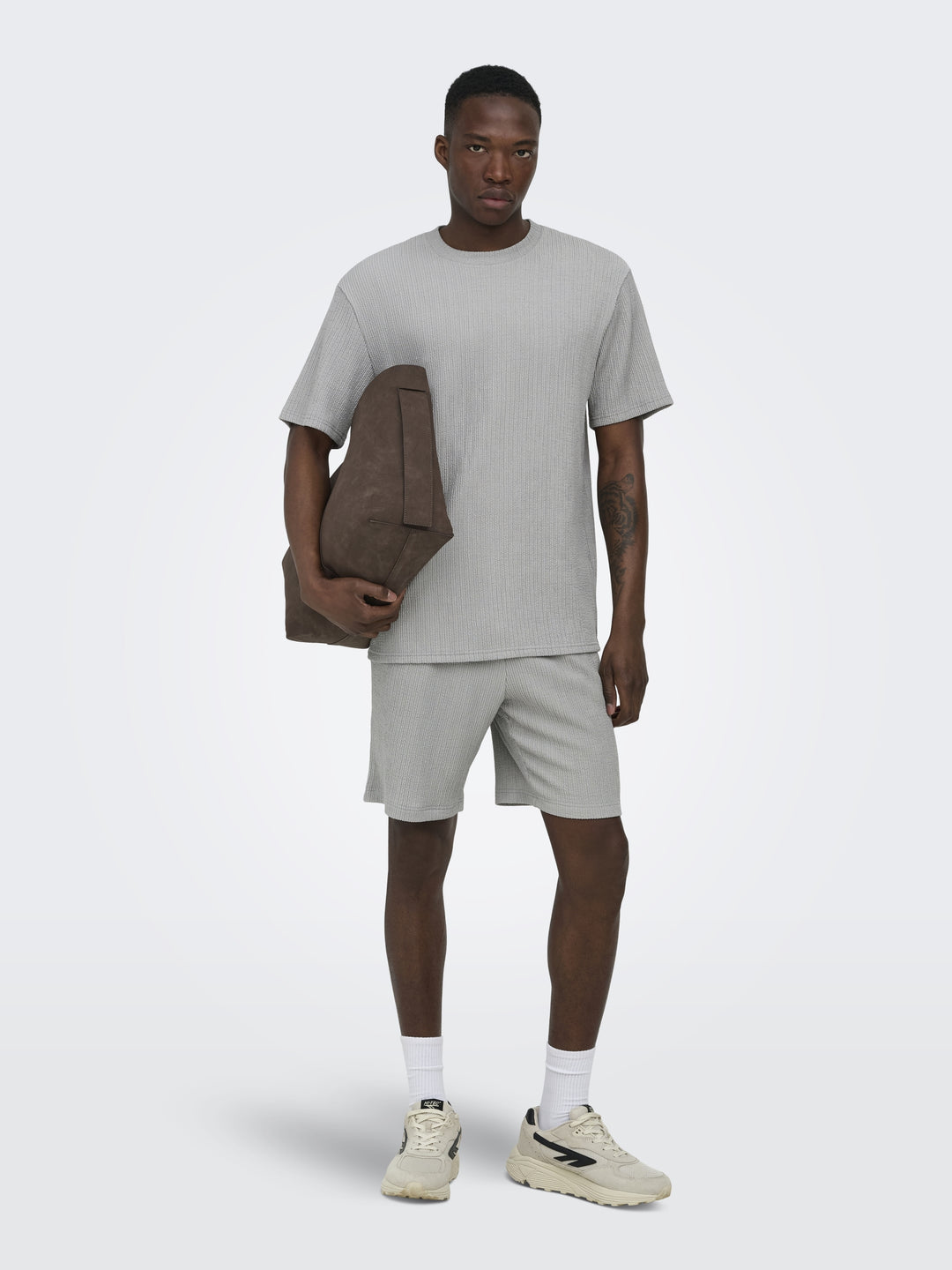 ONSLAZIO LIFE REG SS PLISSE TEE, Ultimate Grey 300079 Bild 6