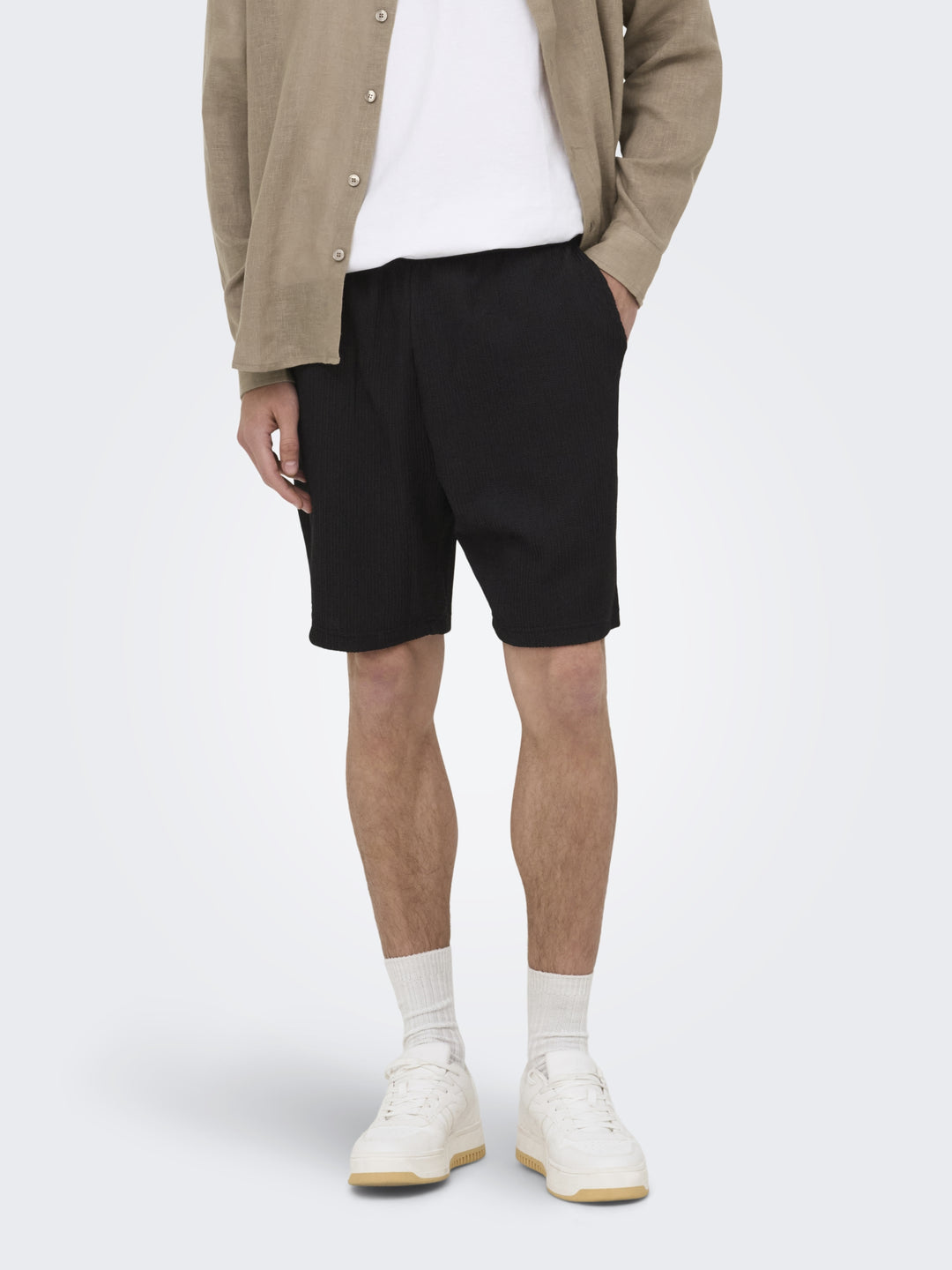 ONSLAZIO LIFE RLX PLISSE S SHORTS T, Black 187679 Bild 4