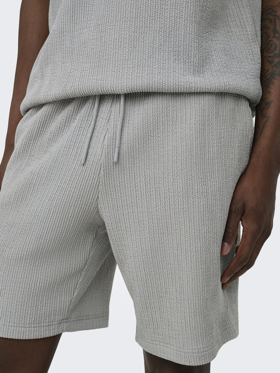 ONSLAZIO LIFE RLX PLISSE S SHORTS T, Ultimate Grey 300079 Bild 3