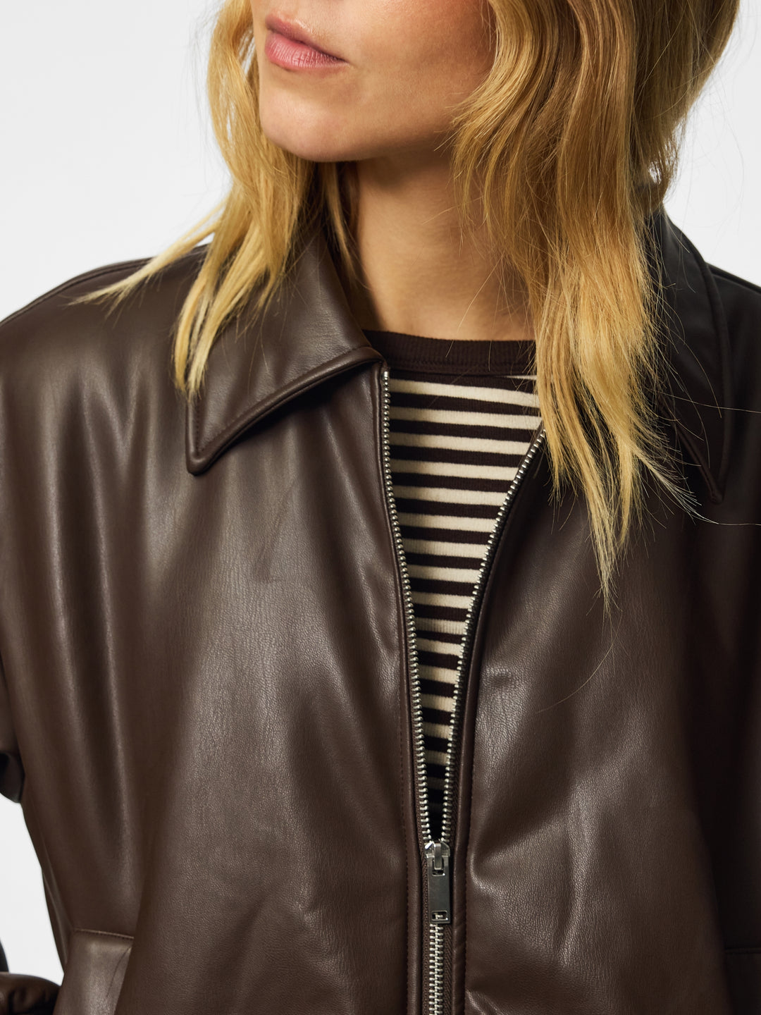 PCLARA PADDED COATED BOMBER JACKET, Hot Fudge 302664 Bild 3