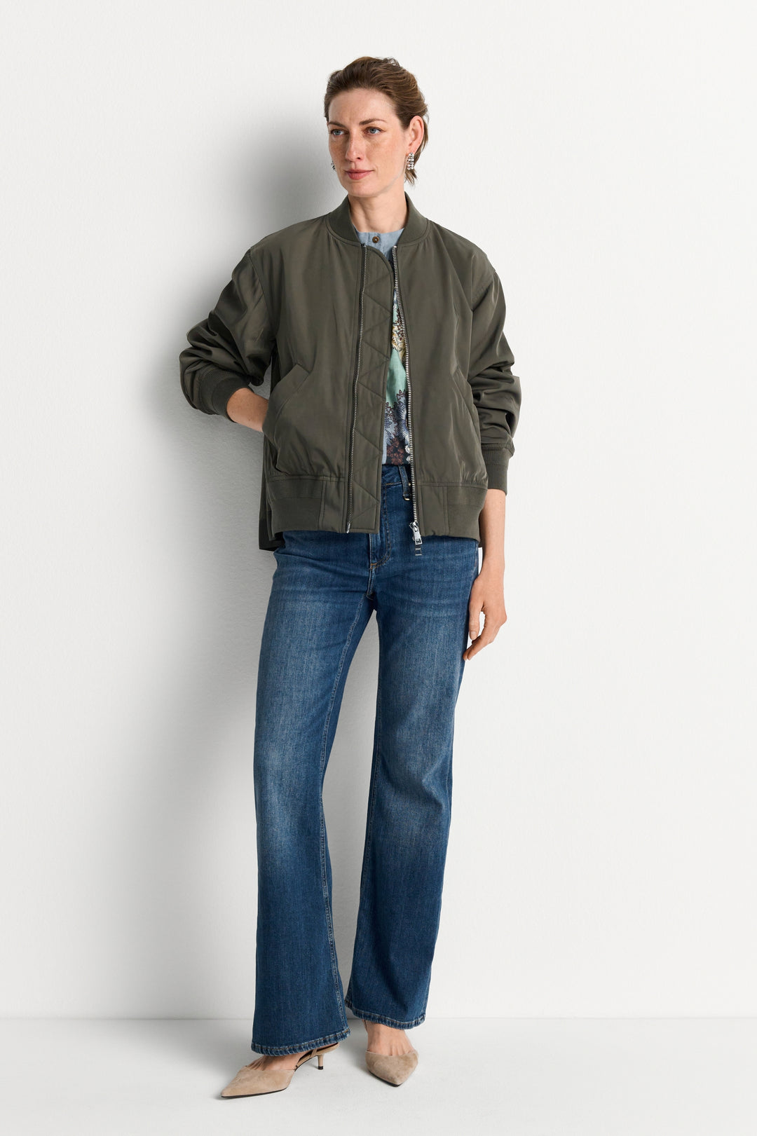 A-Shape Bomber Jacket, olive 460 Bild 2
