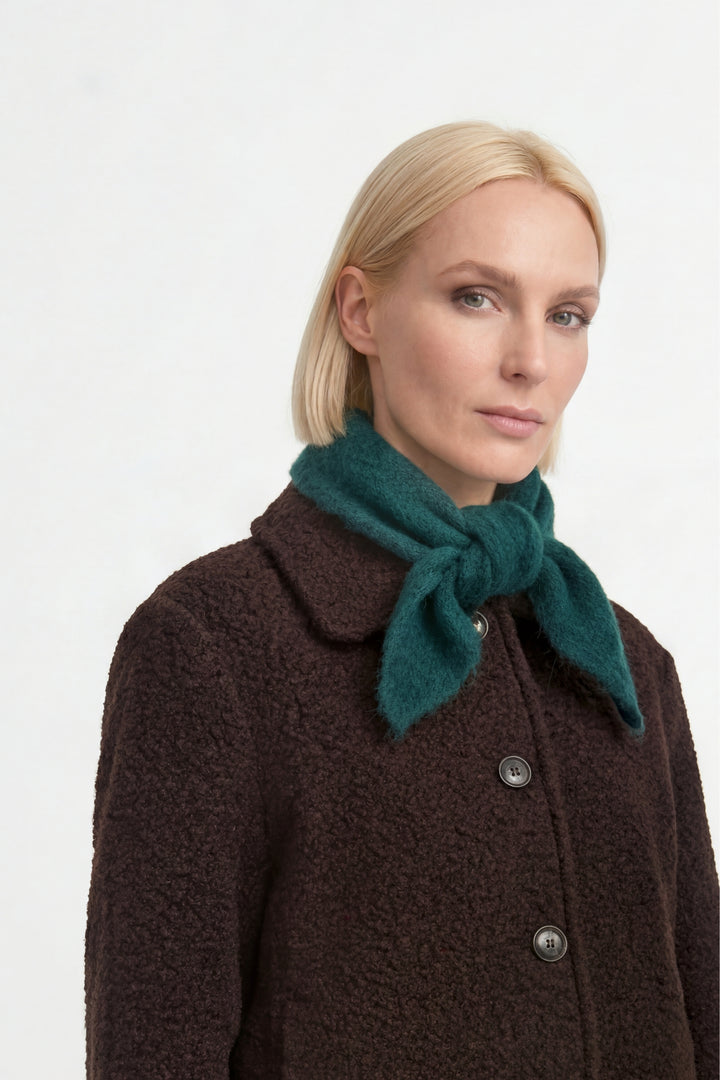 Knitted triangle scarf, deep pine 491 Bild 3