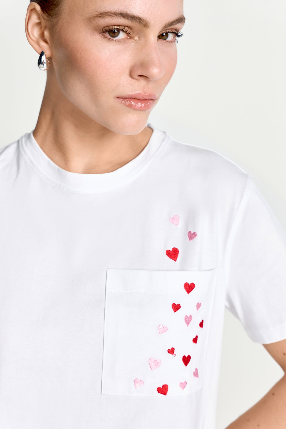 T-Shirt with Hearts, white 100 Bild 5