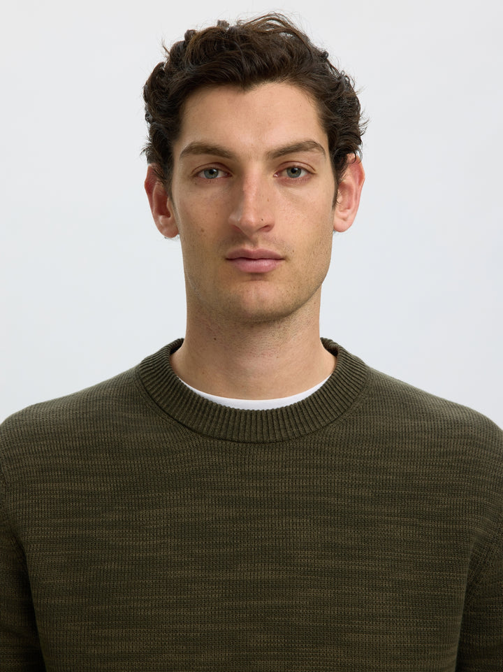 SLMDANE LS KNIT REG STRUC CREW NECK, Forest Night/Kalamata Twist 178191003 Bild 3