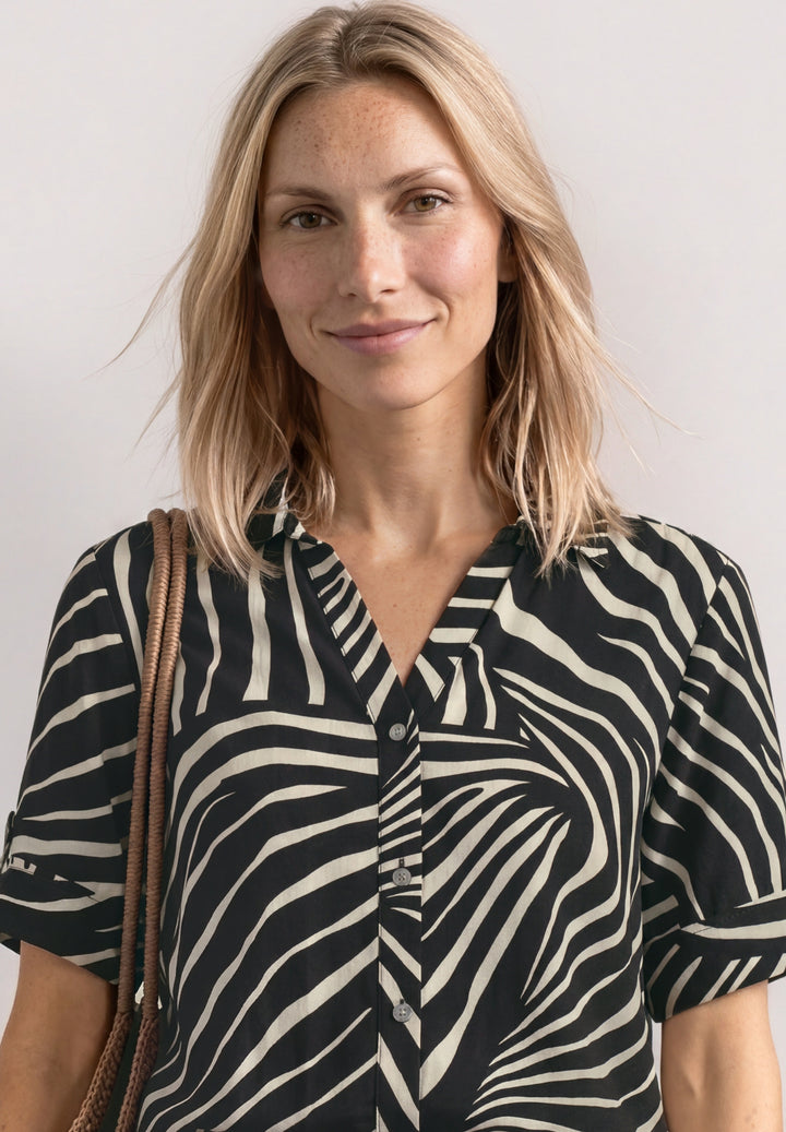 Buttoned shirtcollar blouse w, Black 20001 Bild 6