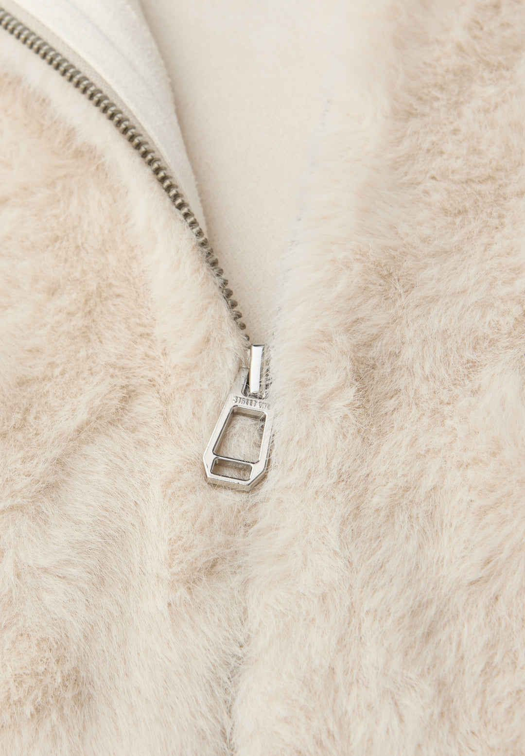 Fake Fur Coat w. Hoody, pastel sand 15056 Bild 2