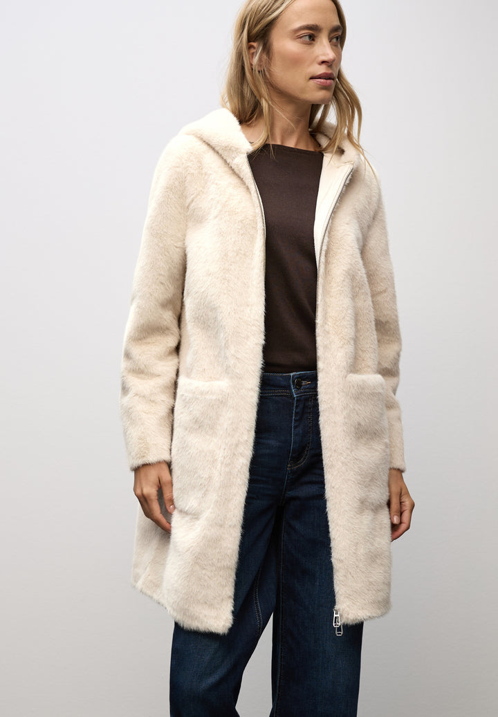 Fake Fur Coat w. Hoody, pastel sand 15056 Bild 3
