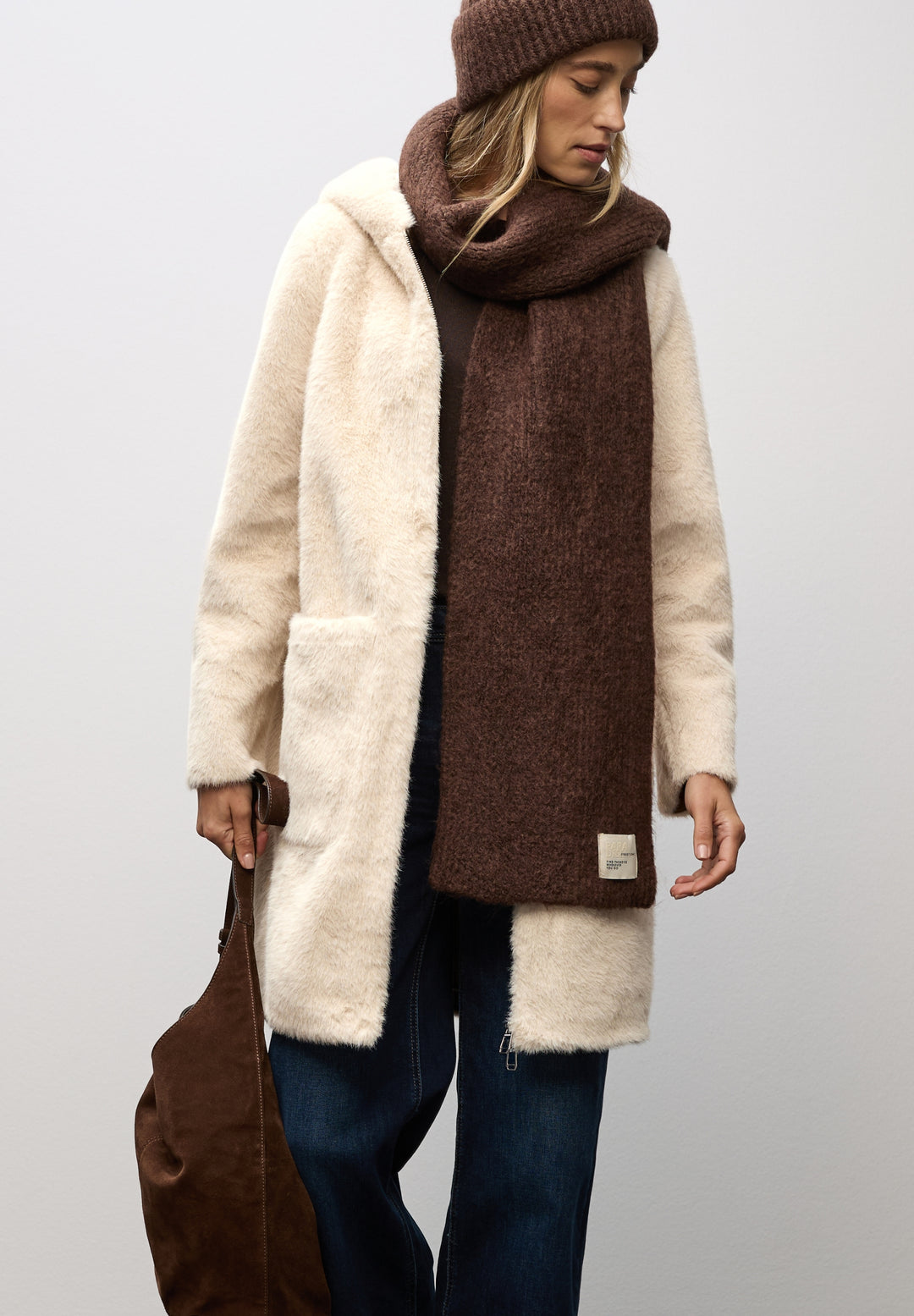 Fake Fur Coat w. Hoody, pastel sand 15056 Bild 7