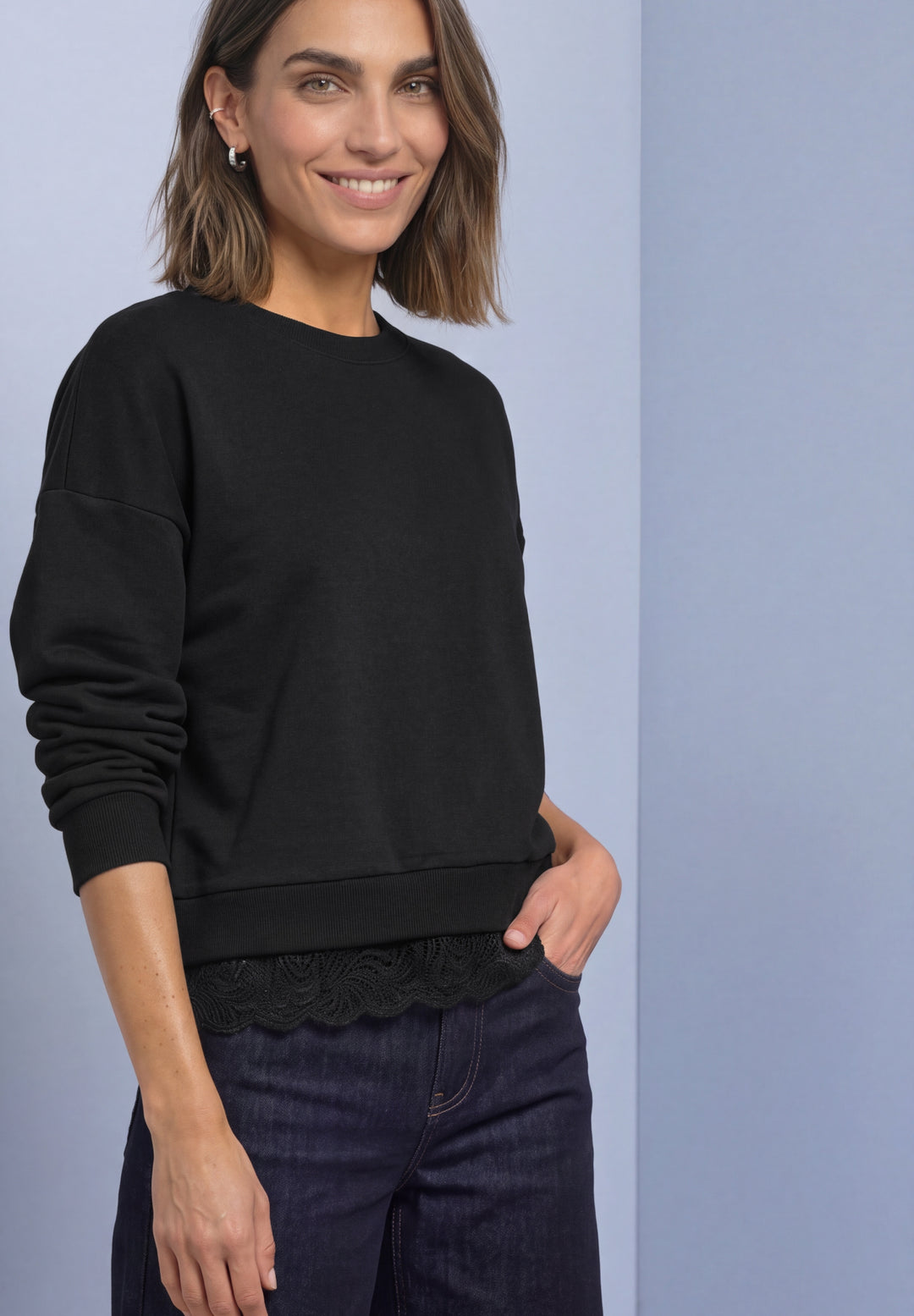 Loose Fit Crewneck w. Lace Det, Black 10001 Bild 6