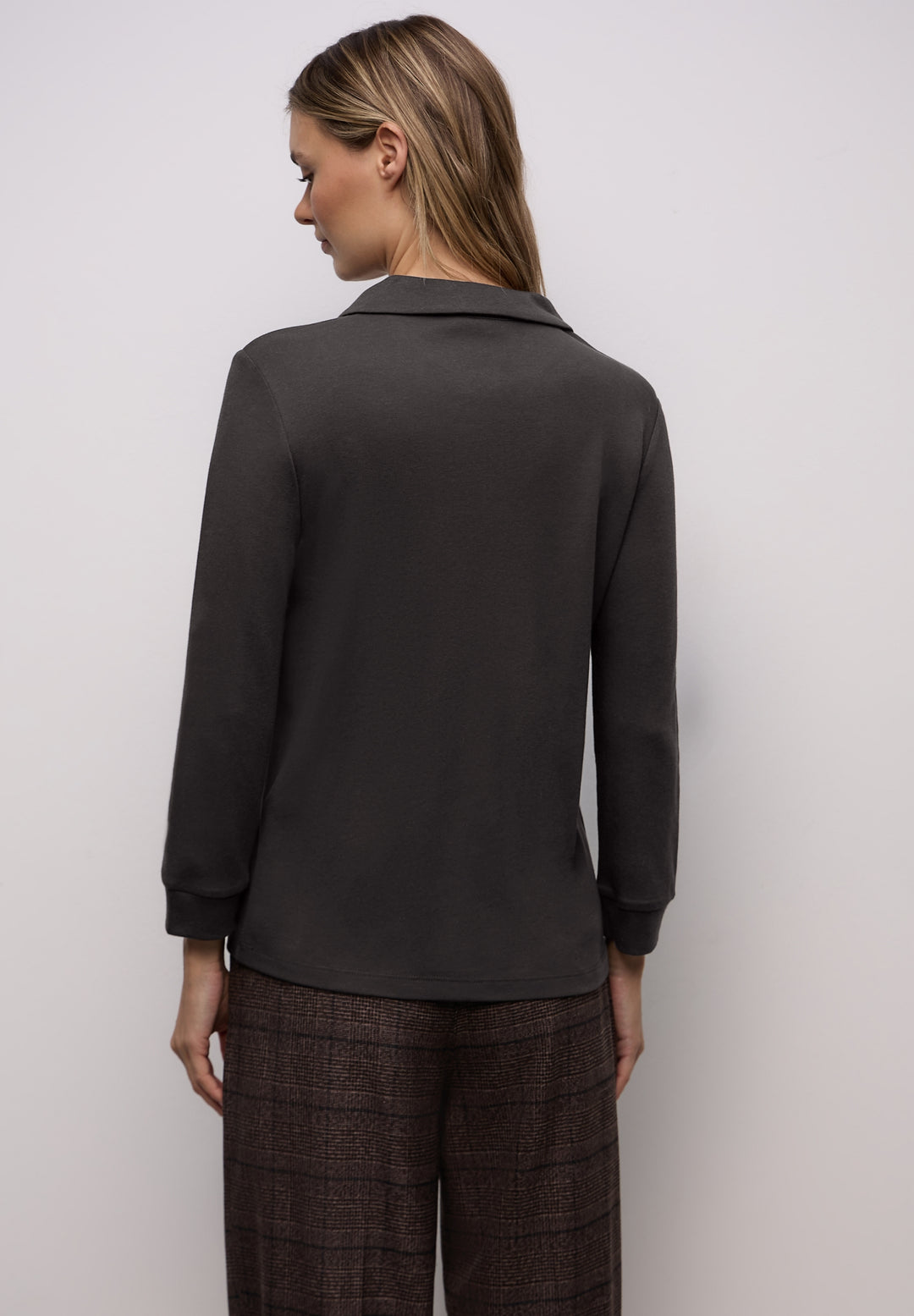 LTD QR basic polo shirt w.zipp, darkest brown 17103 Bild 4