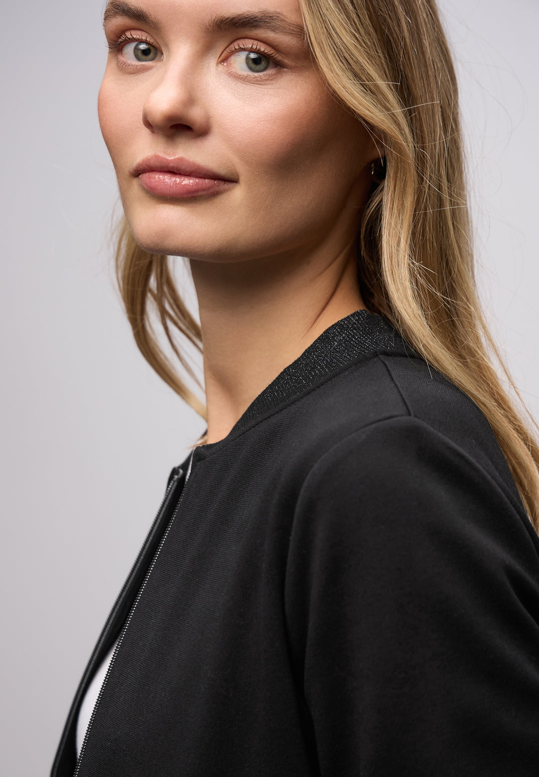 LTD QR interlock jacket w.shin, Black 10001 Bild 3