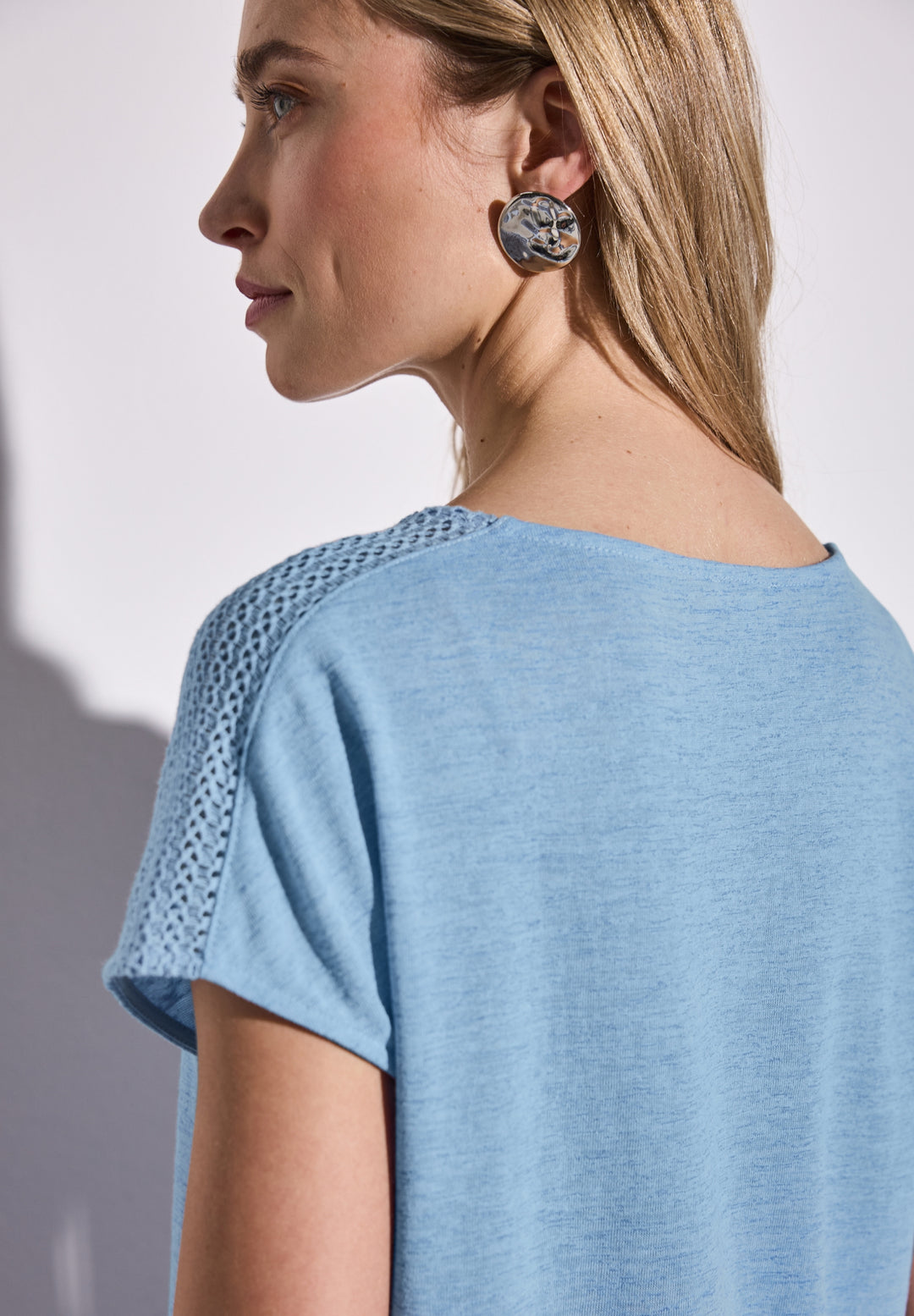 LTD QR linen look shirt w.lace, serenity blue 16266 Bild 4